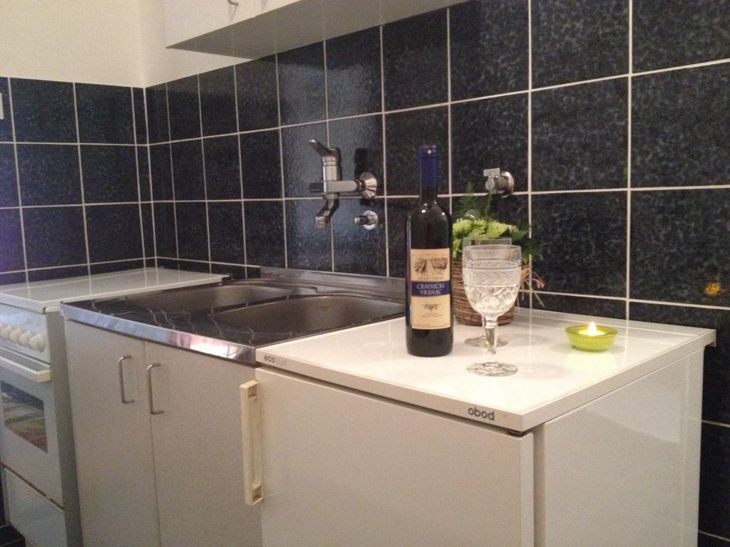 Apartments Holiday Budva Quarto foto