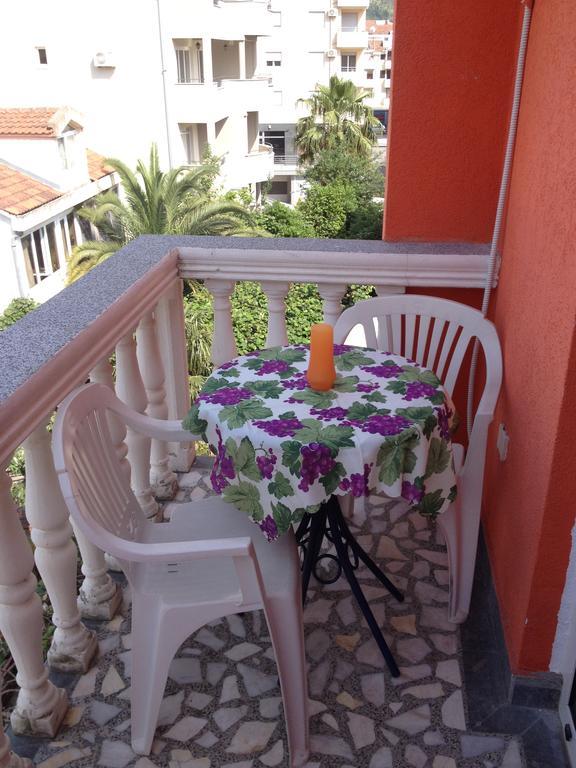 Apartments Holiday Budva Quarto foto